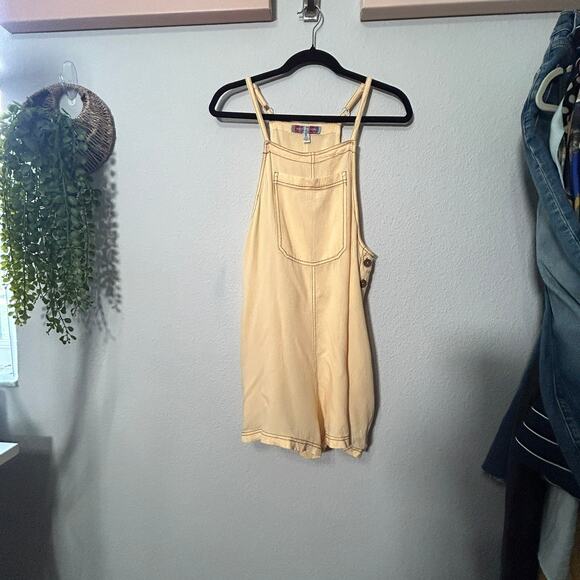 NEW Urban Outfitters Butter Yellow Romper Contrast Stitching Linen Blend Medium - Picture 2 of 8